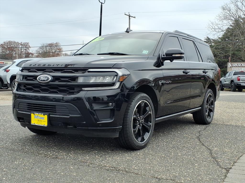 2023 Ford Expedition Limited photo 4