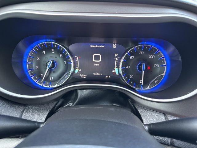 2022 Chrysler Pacifica Touring L photo 18