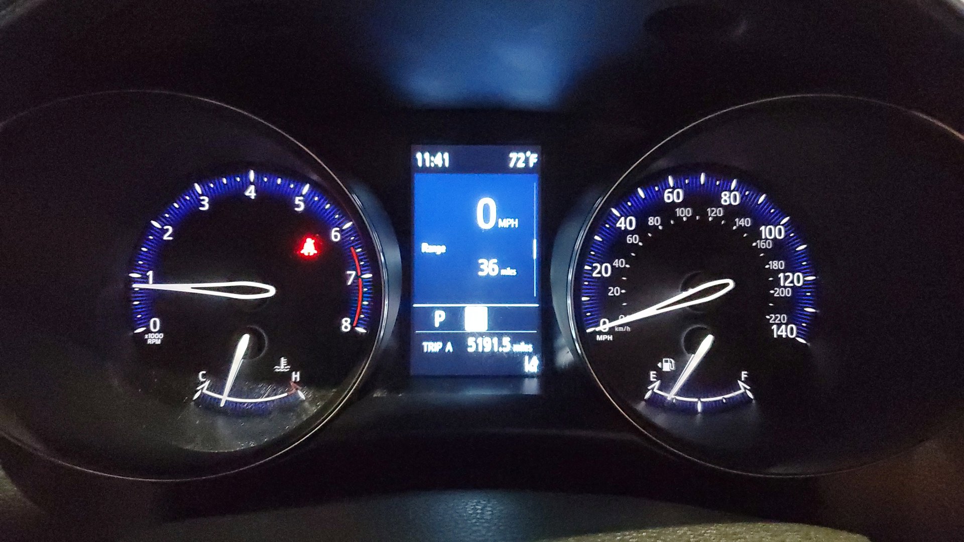 2022 Toyota C-HR XLE photo 25