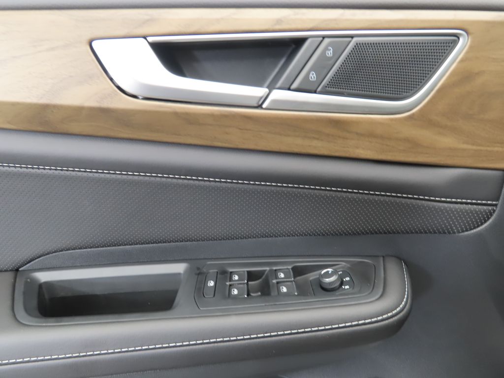 2026 Volkswagen Atlas SE Technology photo 23