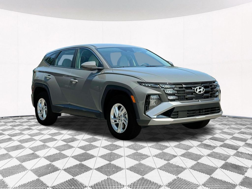 2025 Hyundai Tucson SE photo 11