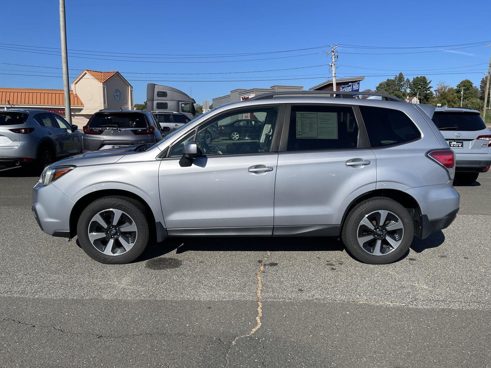 2017 Subaru Forester Premium photo 14