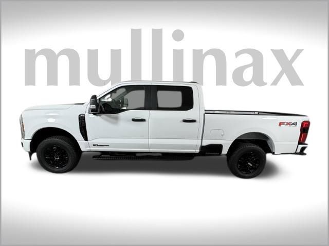 2025 Ford F-250 photo 2