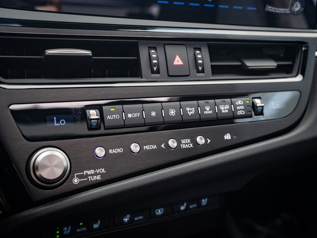 2025 Lexus ES 350 Ultra Luxury photo 30