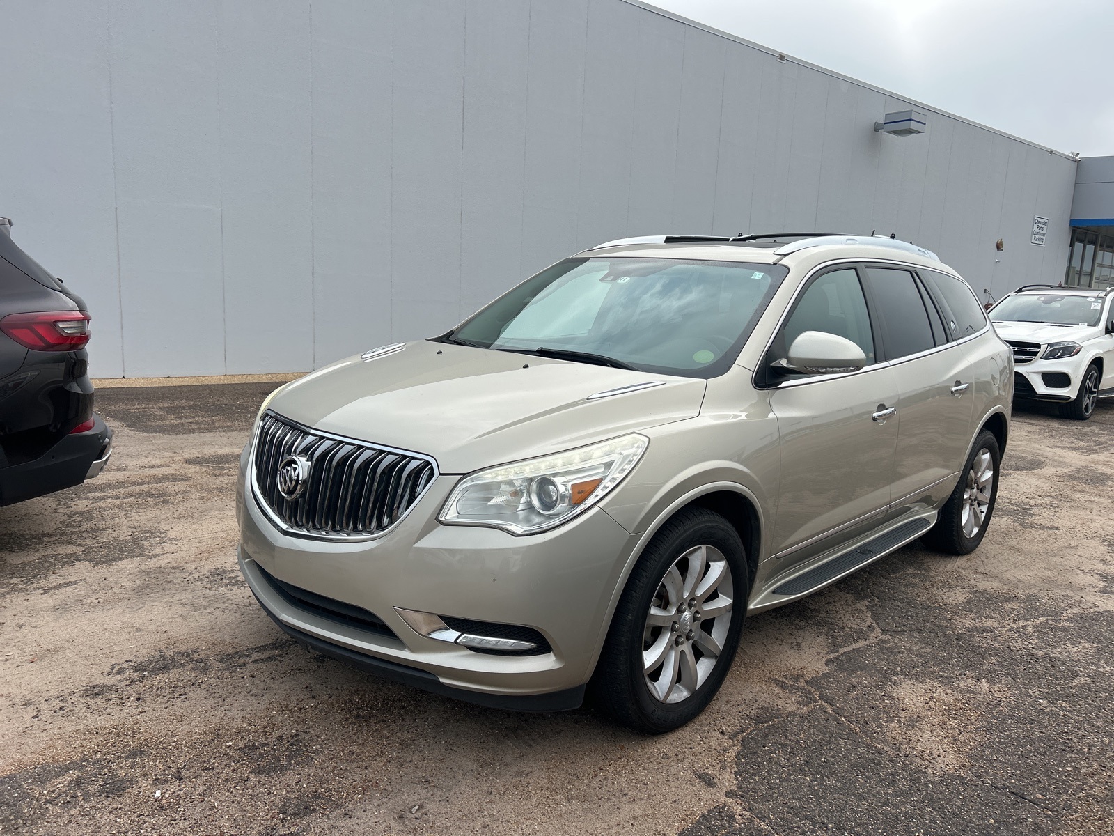 Used 2016 Buick Enclave Premium with VIN 5GAKRCKD9GJ126508 for sale in Jackson, MS