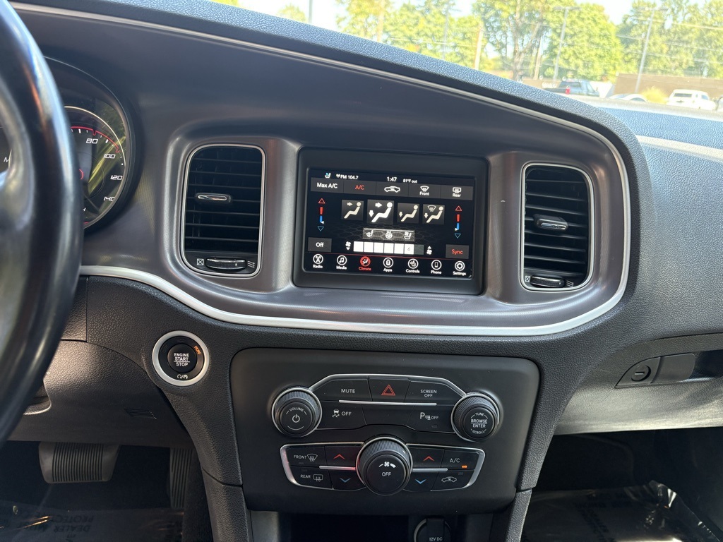 2022 Dodge Charger SXT photo 13