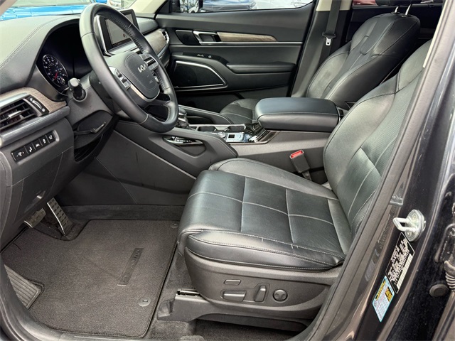 2022 Kia Telluride SX photo 2
