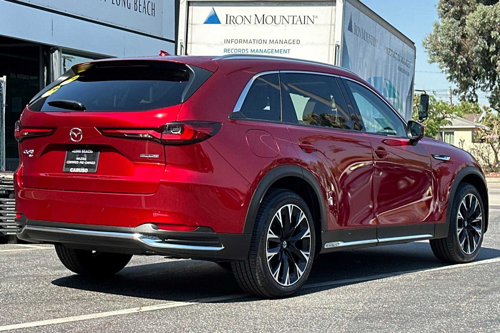 2024 Mazda CX-90 Premium Plus photo 2