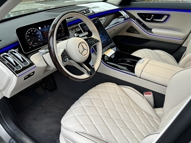 2024 Mercedes Benz S 580e 4MATIC photo 2