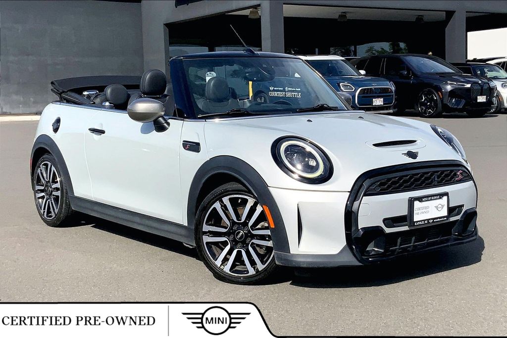 2023 MINI Convertible S's photo