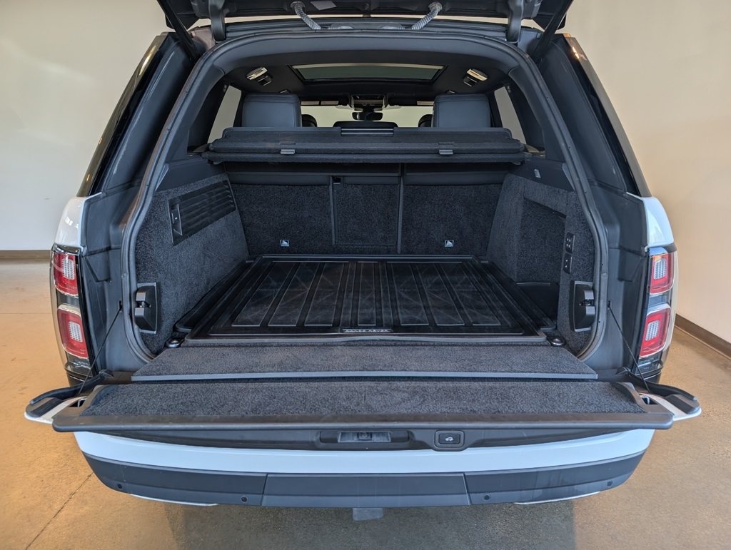 2020 Land Rover Range Rover HSE photo 4