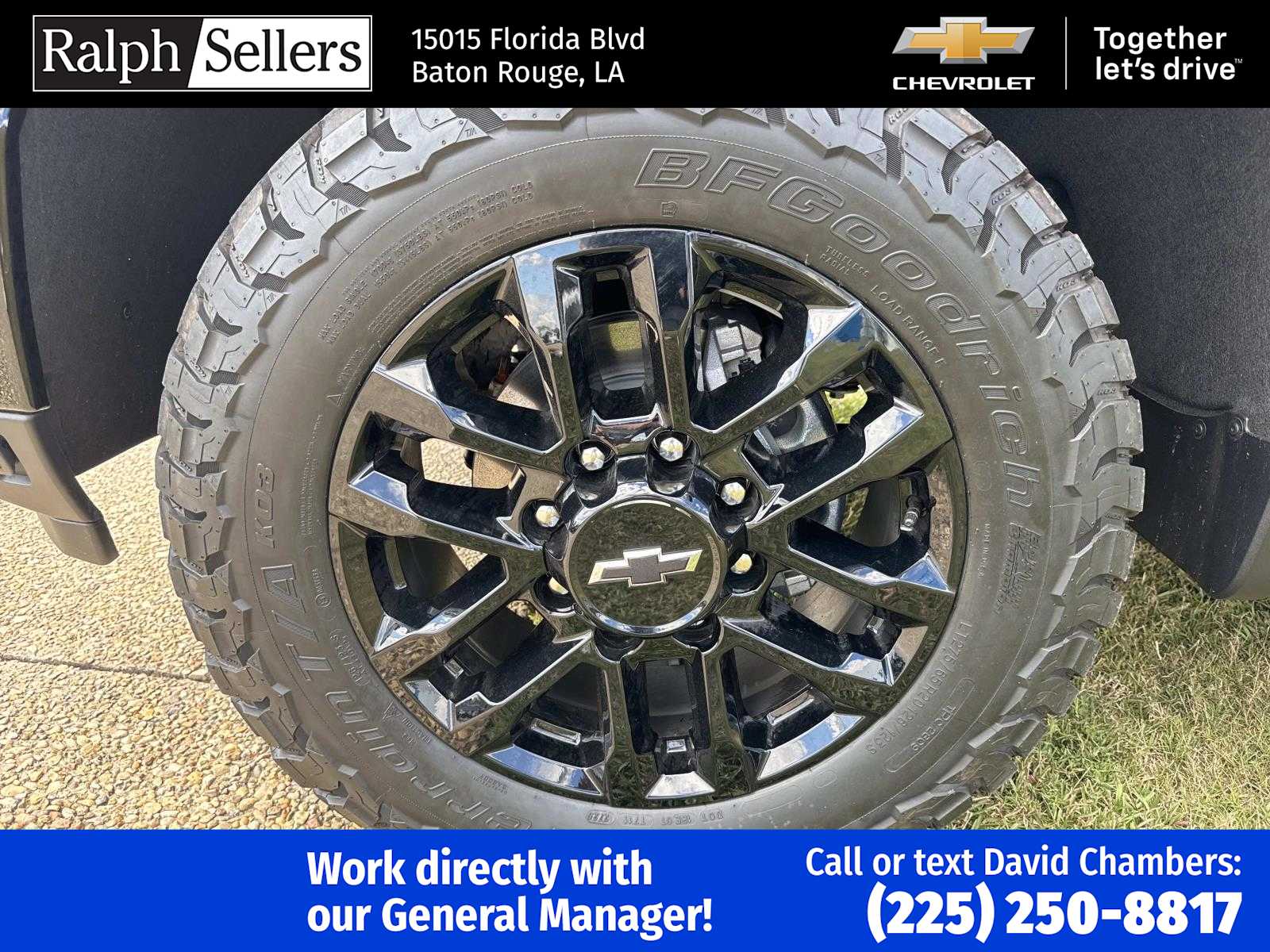 2025 Chevrolet Silverado 2500HD LT photo 2