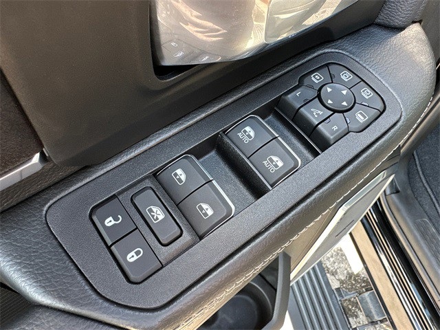 2025 Ram 2500 Laramie photo 29