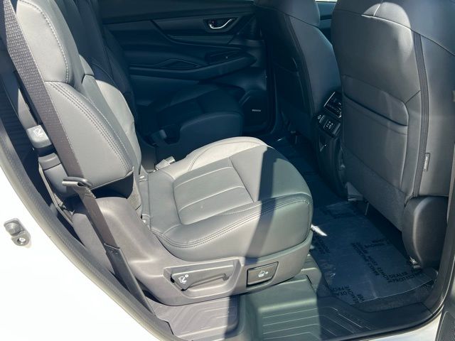 2025 Subaru Ascent Onyx Edition Touring photo 24