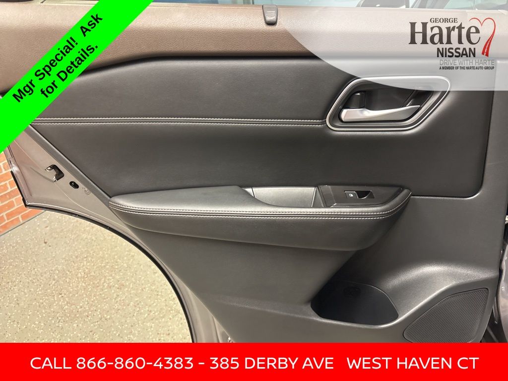 2021 Nissan Rogue SL photo 23