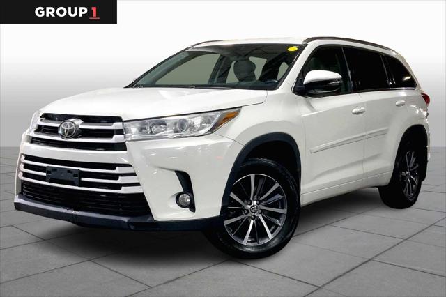 2017 Toyota Highlander XLE's photo