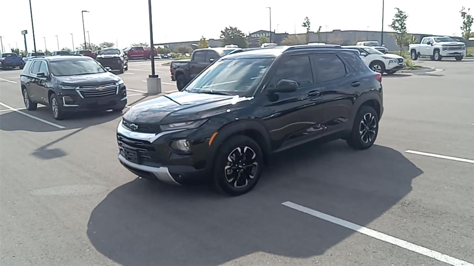 2023 Chevrolet Trailblazer LT photo 3