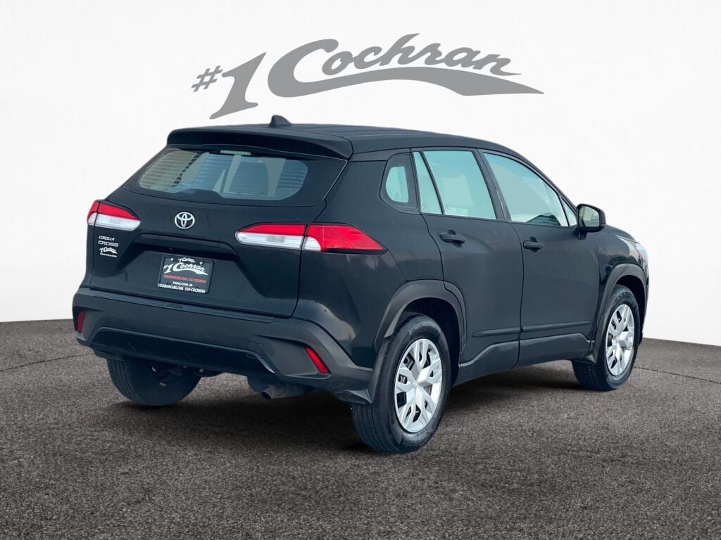 2024 Toyota Corolla Cross L photo 5