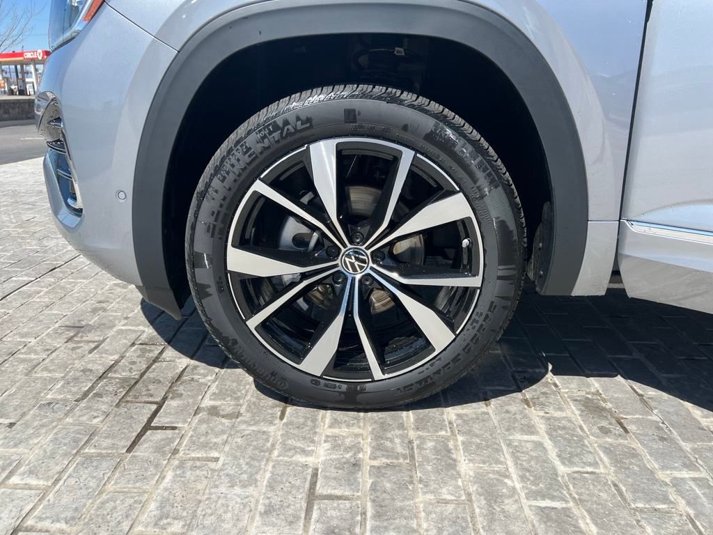 2025 Volkswagen Atlas Cross Sport SEL Premium R-Line photo 25