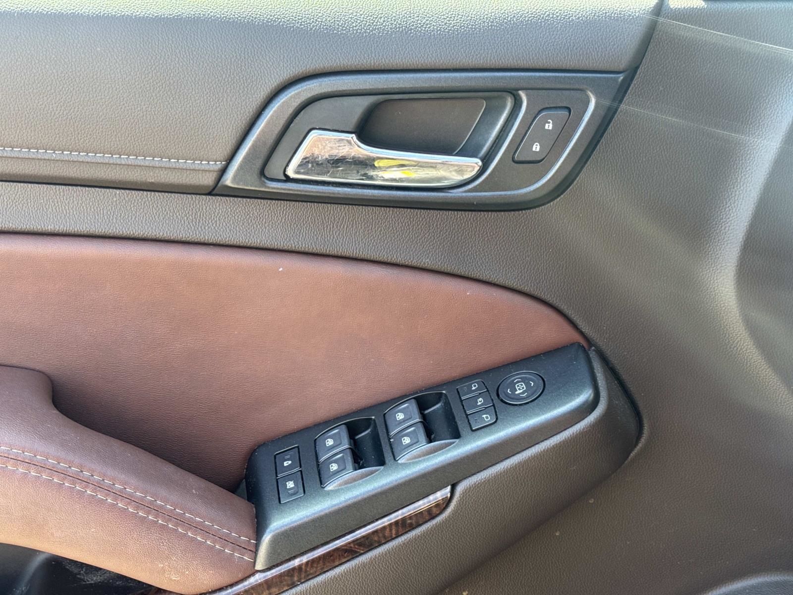 2020 Chevrolet Suburban Premier photo 19