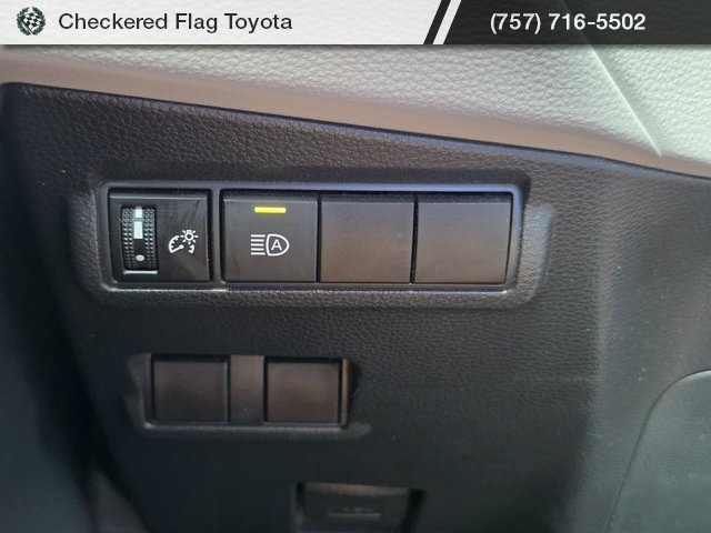 2022 Toyota Corolla Cross LE photo 4