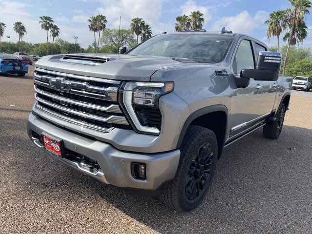2025 Chevrolet Silverado 2500HD High Country photo 3