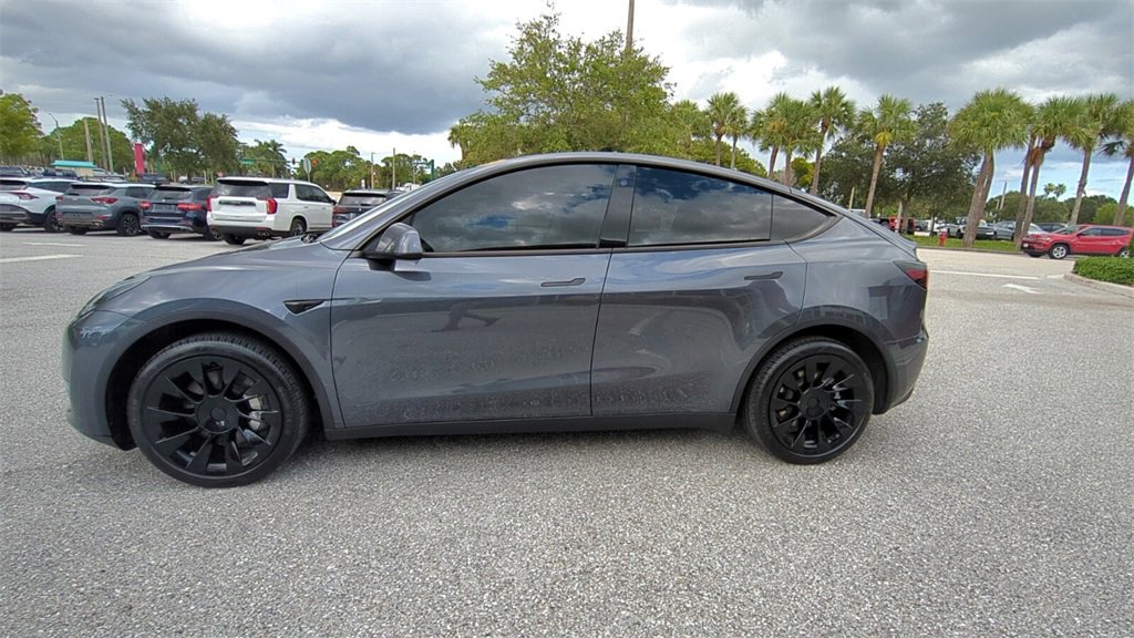 2023 Tesla Model Y Long Range photo 6