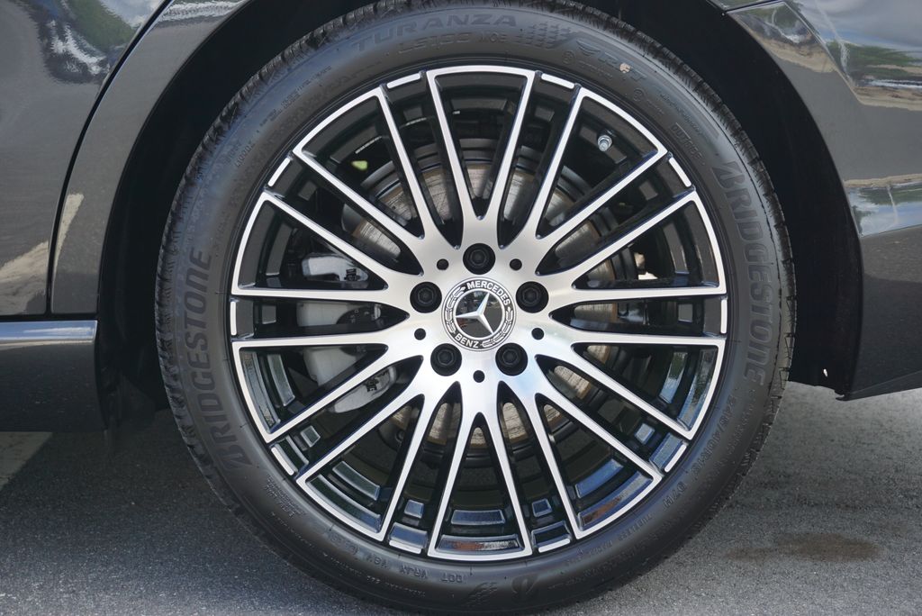 2025 Mercedes Benz C 300 4MATIC photo 18