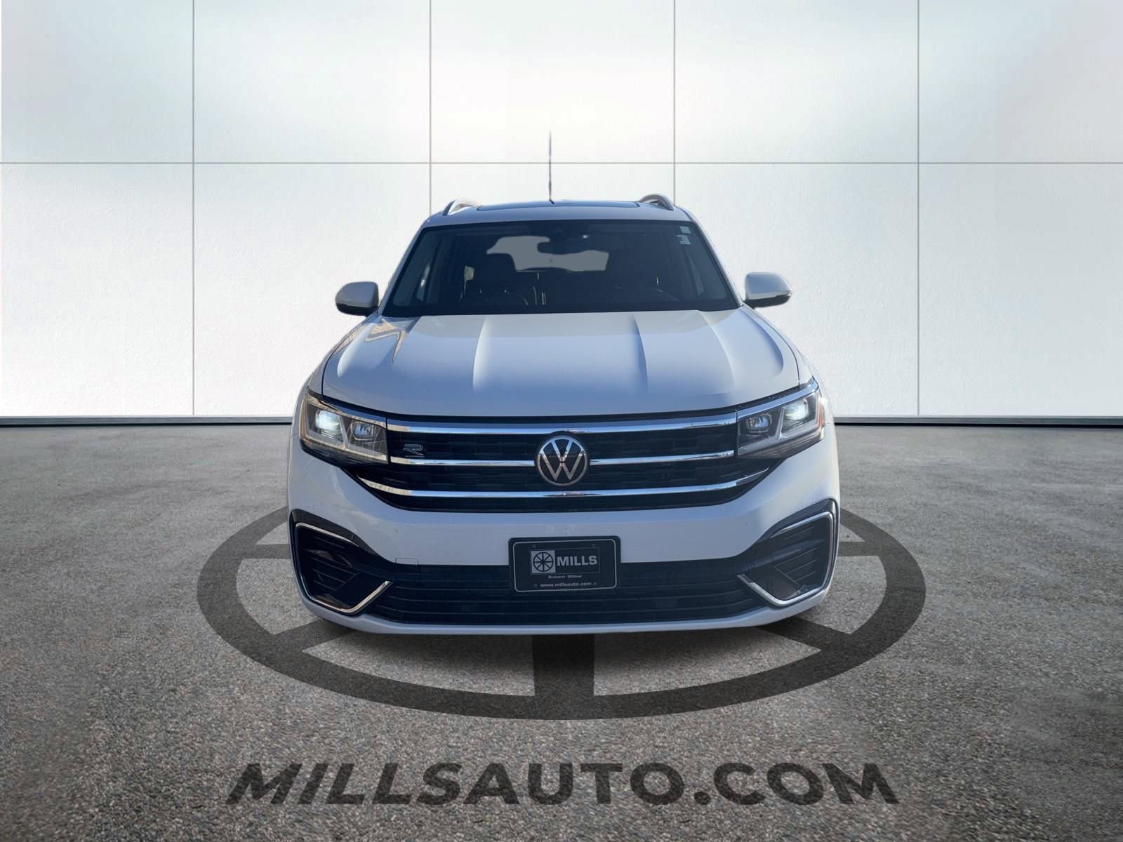 Used 2022 Volkswagen Atlas SEL R-Line with VIN 1V2AR2CA3NC501723 for sale in Baxter, Minnesota