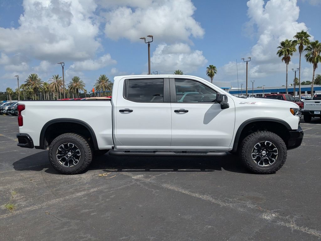 2025 Chevrolet Silverado 1500 ZR2 photo 3