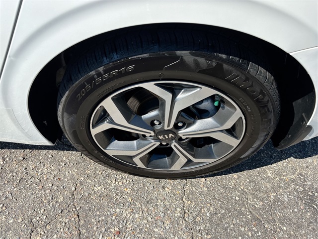 2021 Kia Forte LXS photo 13