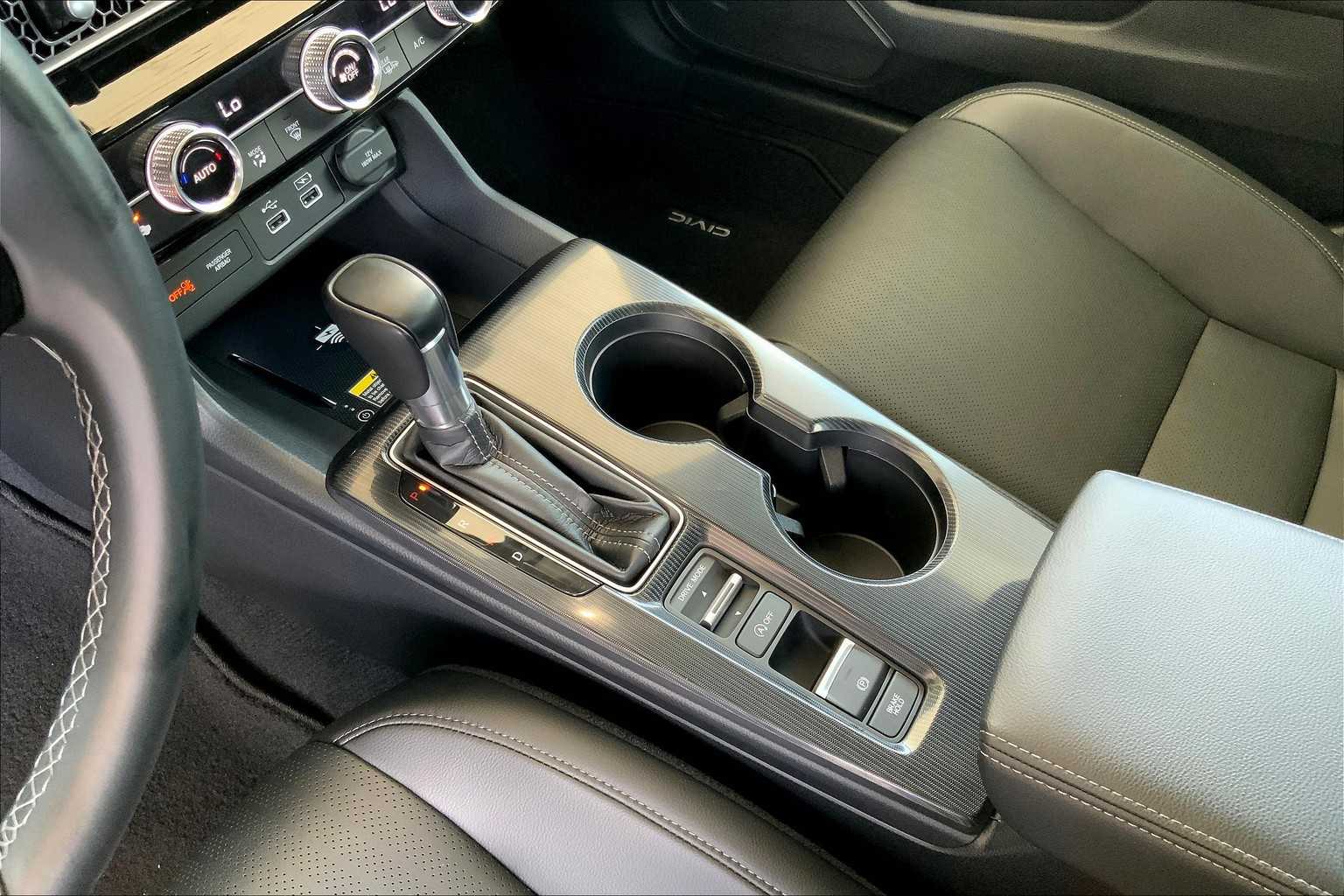 2022 Honda Civic Touring photo 15