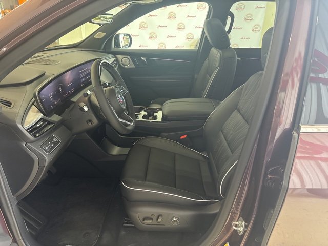 2025 Buick Enclave Avenir photo 3