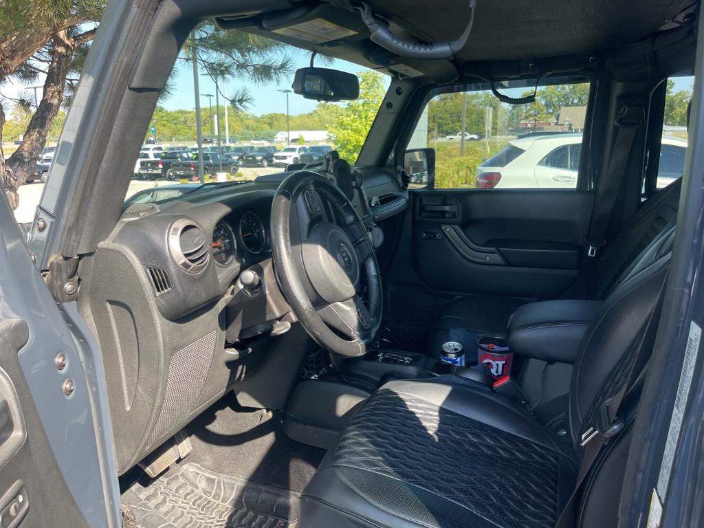 2017 Jeep Wrangler Unlimited Sport photo 2