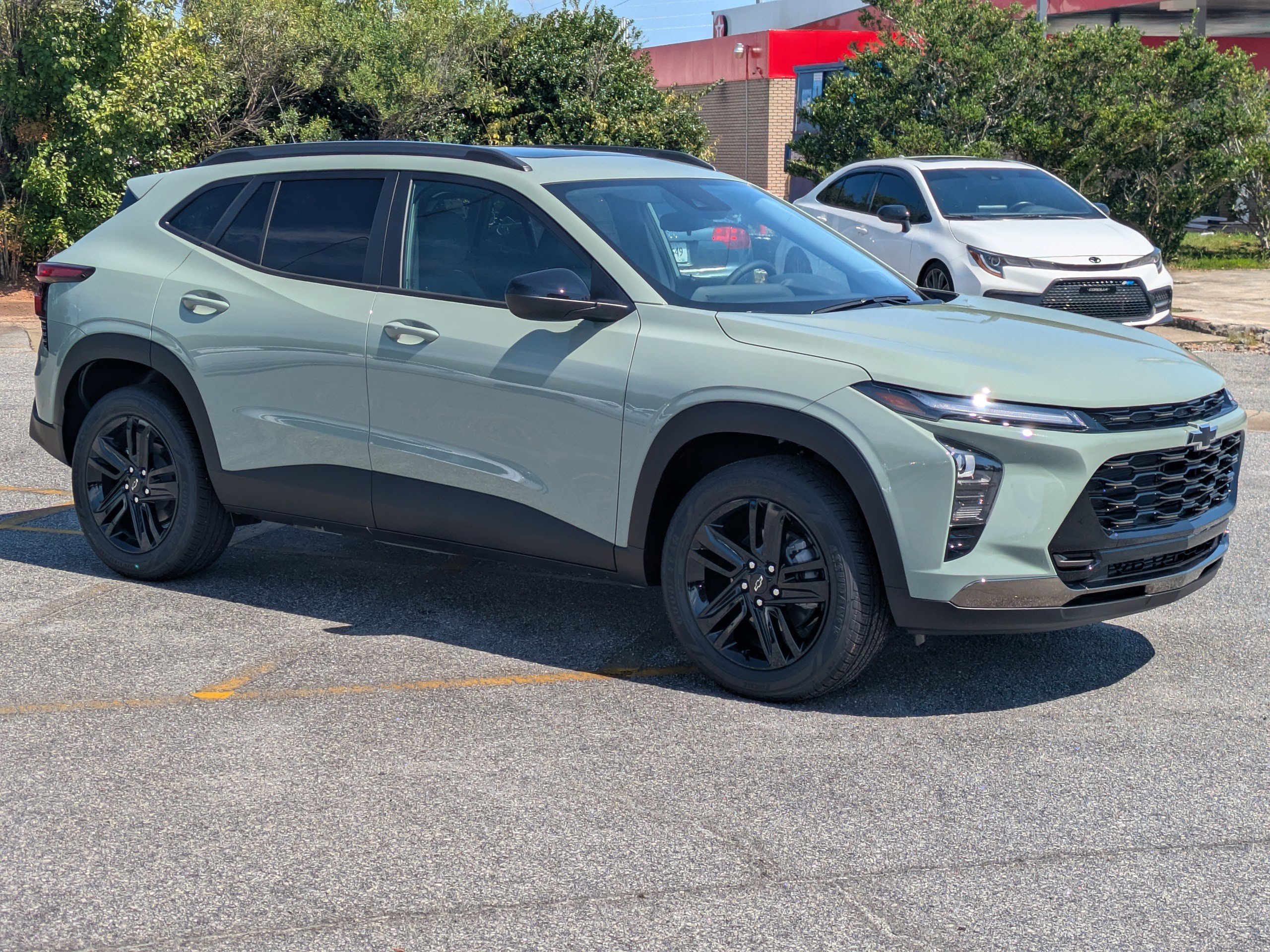 2025 Chevrolet Trax ACTIV photo 2