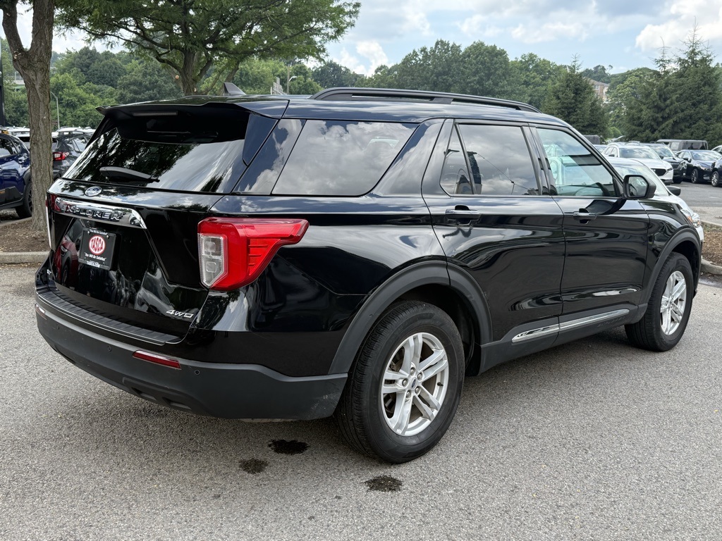 2022 Ford Explorer XLT photo 6
