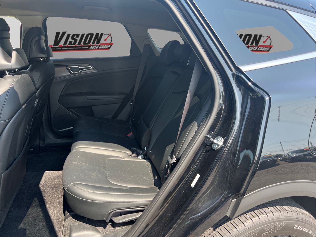2024 Kia Sportage EX photo 10