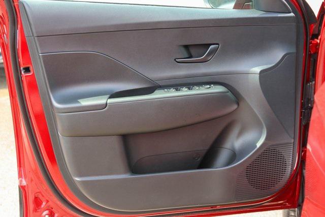 New 2025 Red Hyundai SEL Convenience FWD image 7
