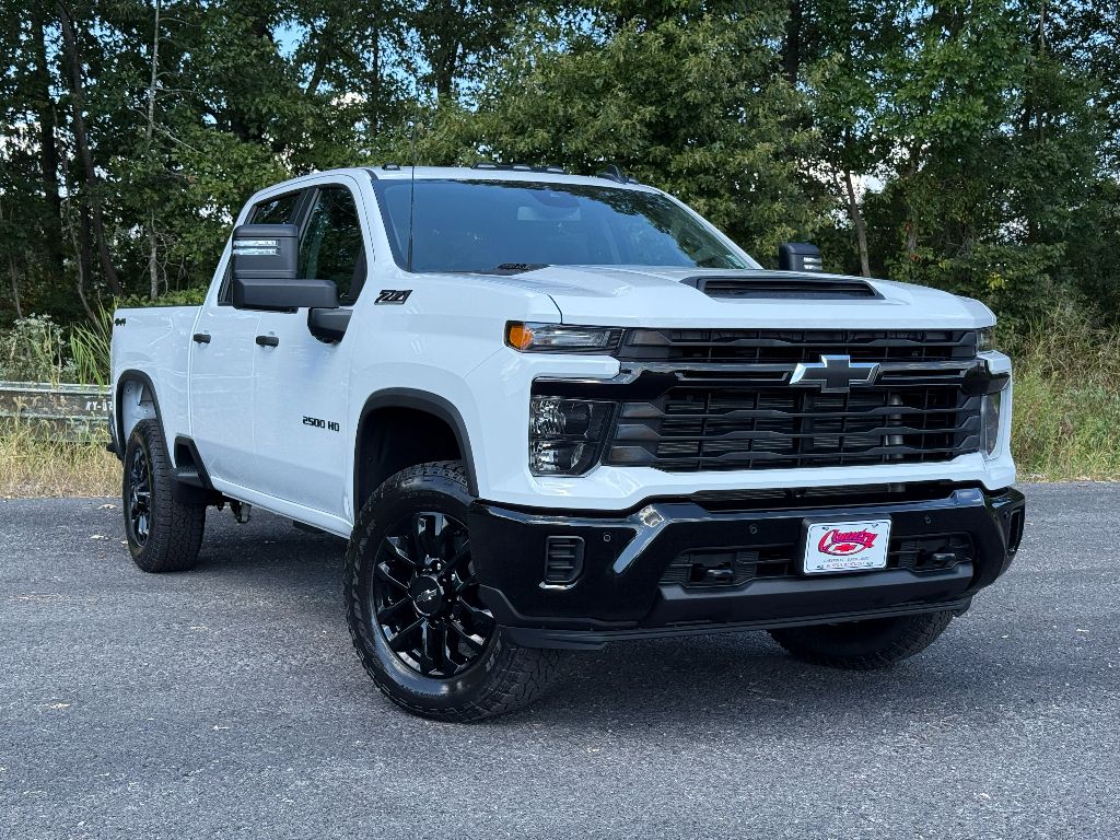 2025 Chevrolet Silverado 2500HD Custom photo 12
