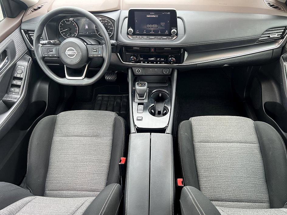 2021 Nissan Rogue SV photo 16