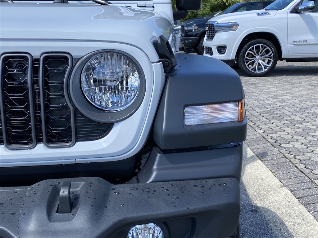 2025 Jeep Wrangler Sport S photo 10