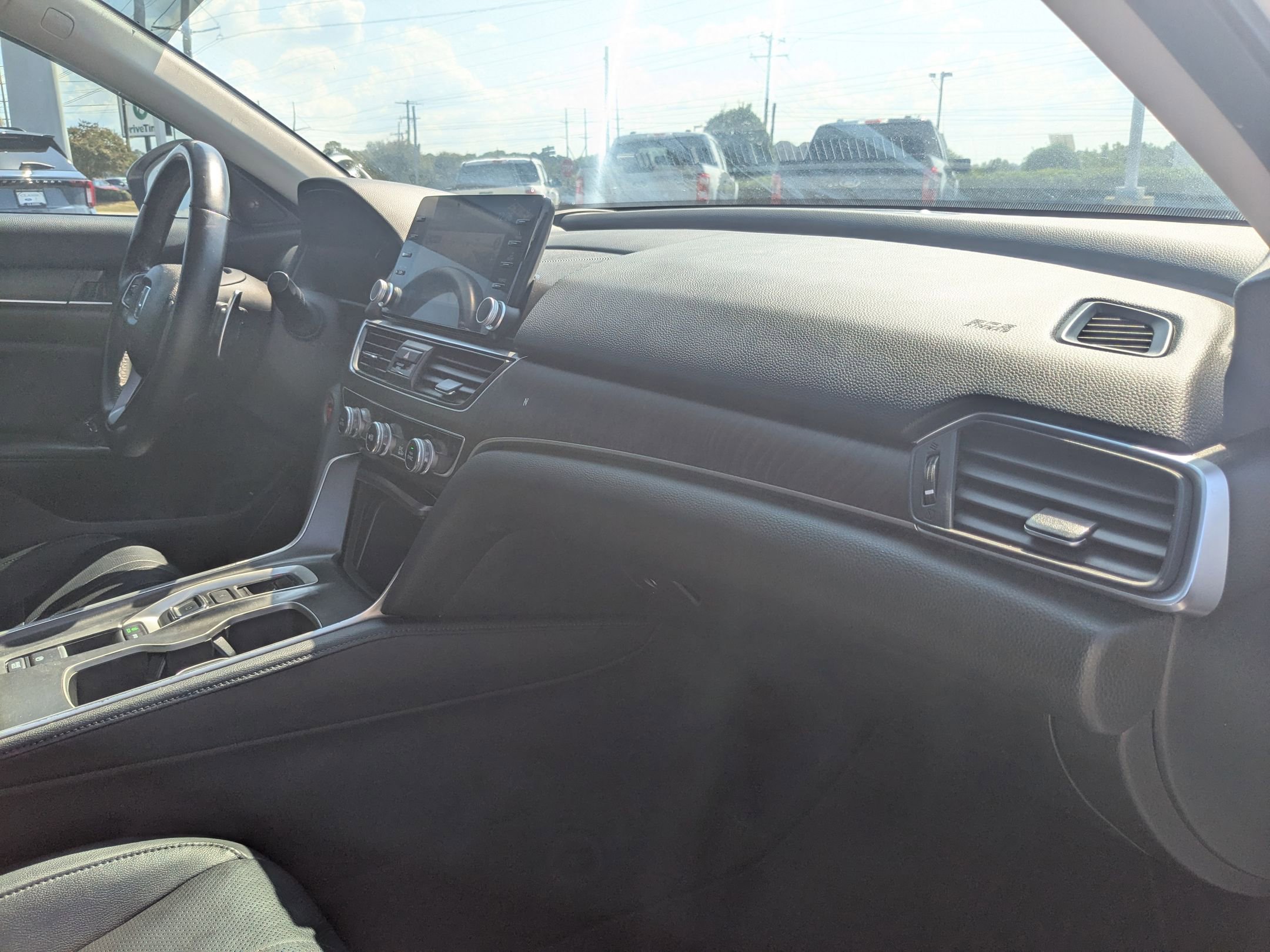2018 Honda Accord Touring 2.0T photo 31
