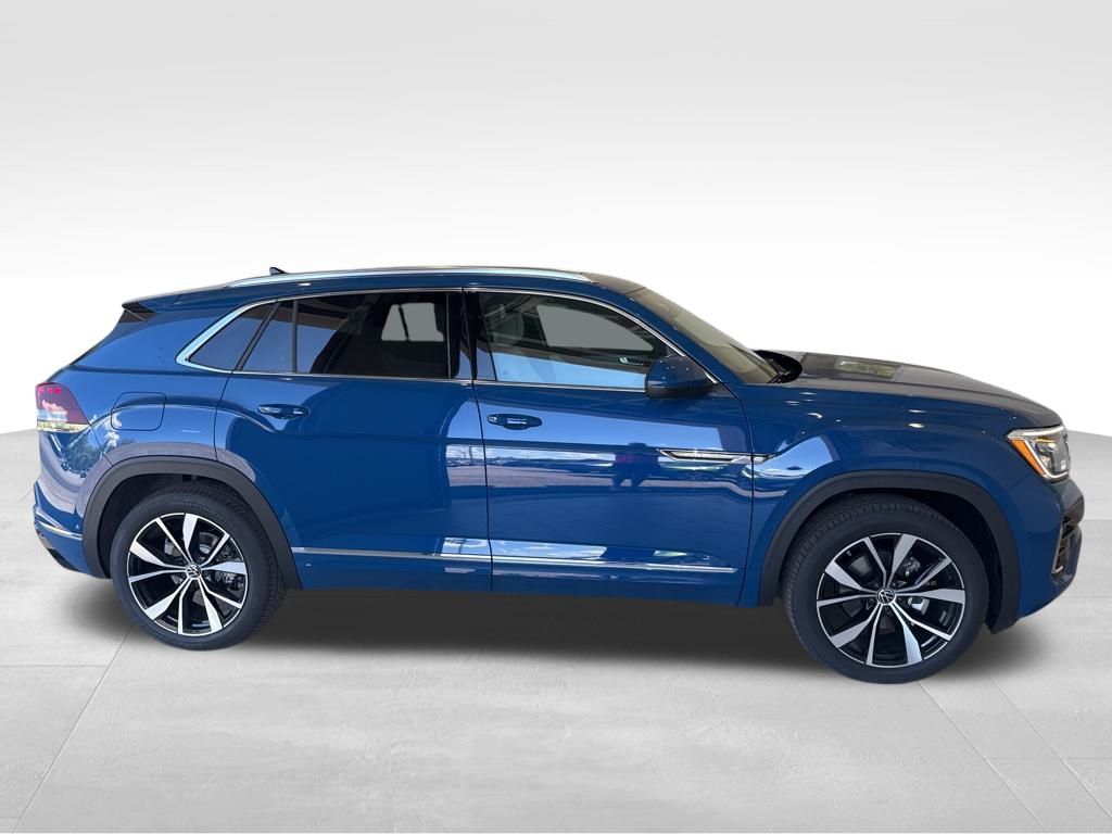 2026 Volkswagen Atlas Cross Sport SEL Premium R-Line photo 6