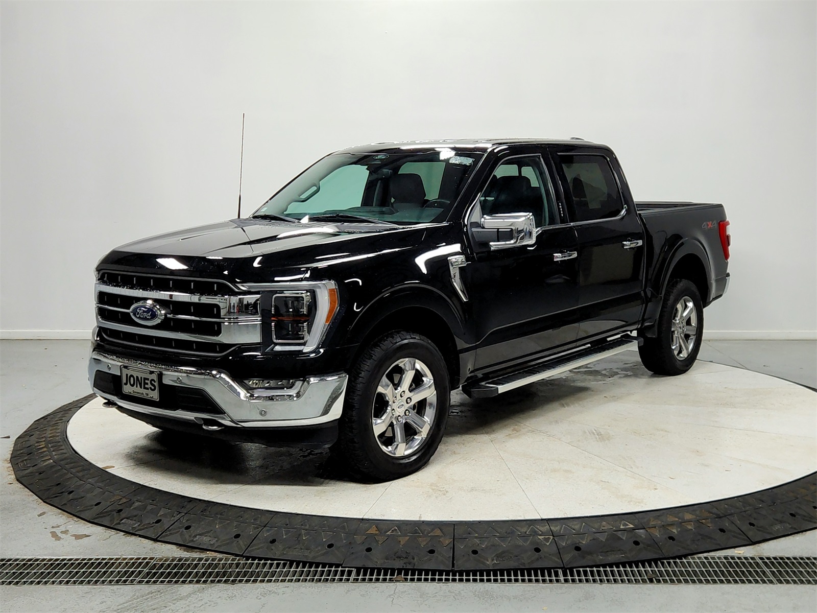 2022 Ford F-150 Lariat photo 2