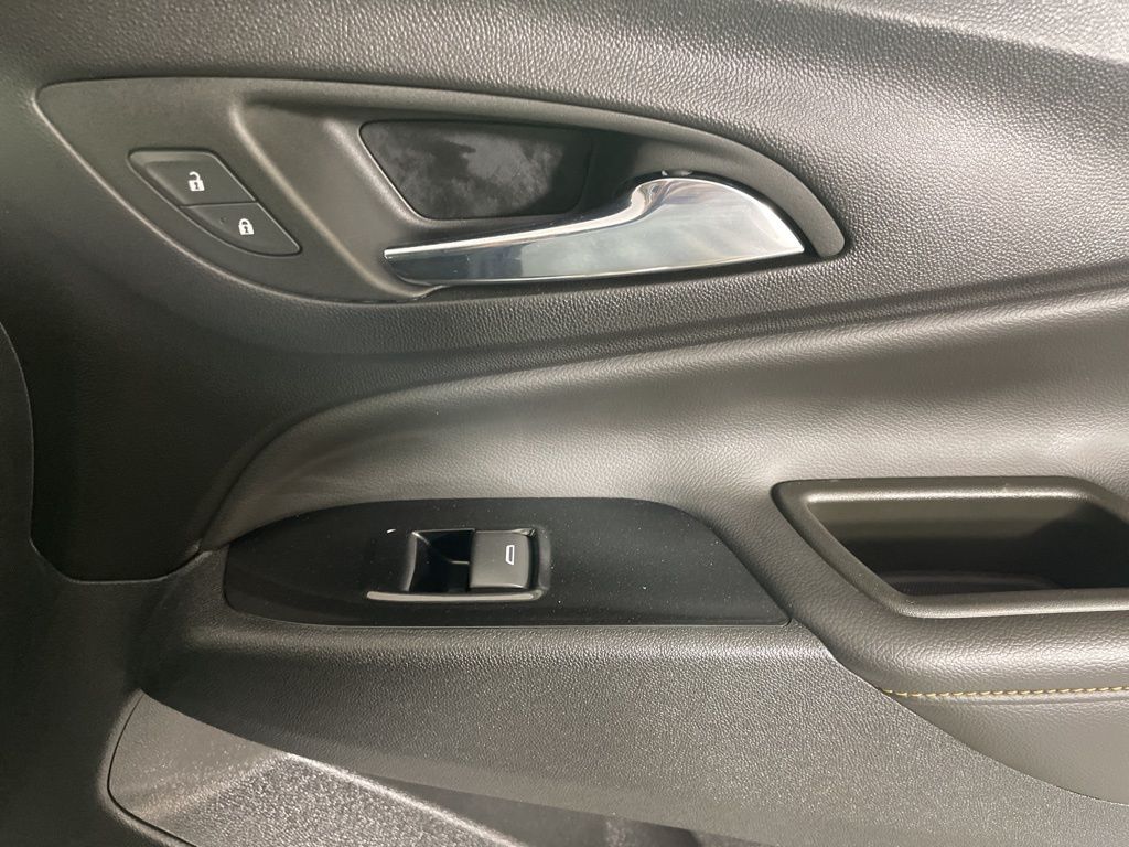 2023 Chevrolet Equinox Premier photo 13