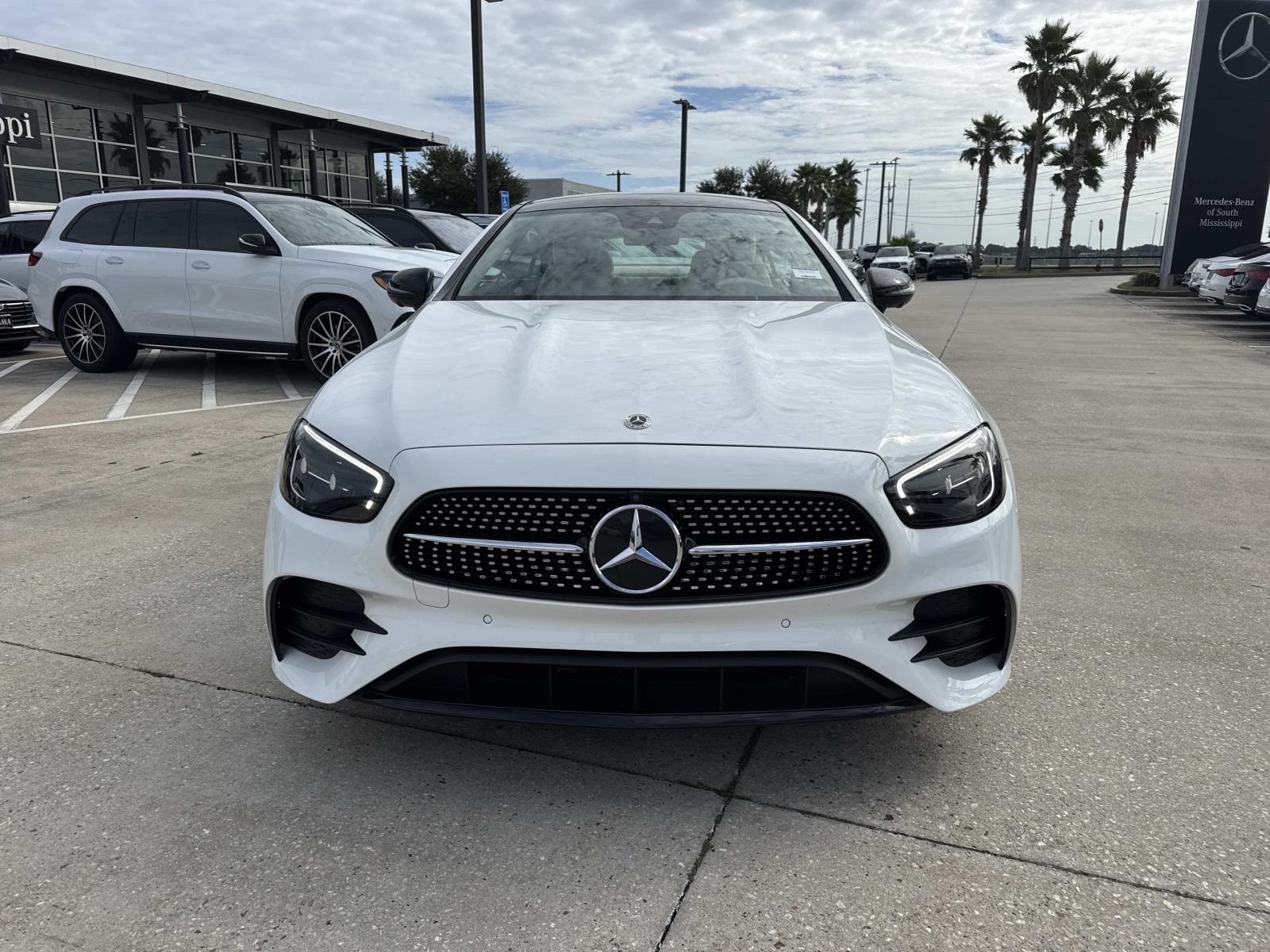 2022 Mercedes Benz E 450 photo 2