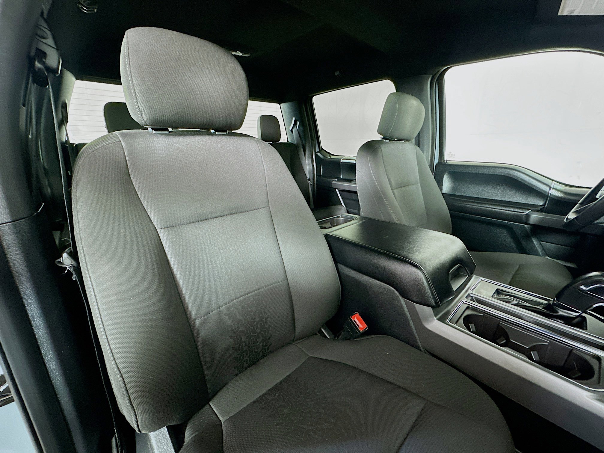 2019 Ford F-150 XLT photo 24