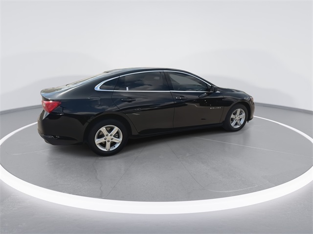 2024 Chevrolet Malibu LS photo 9