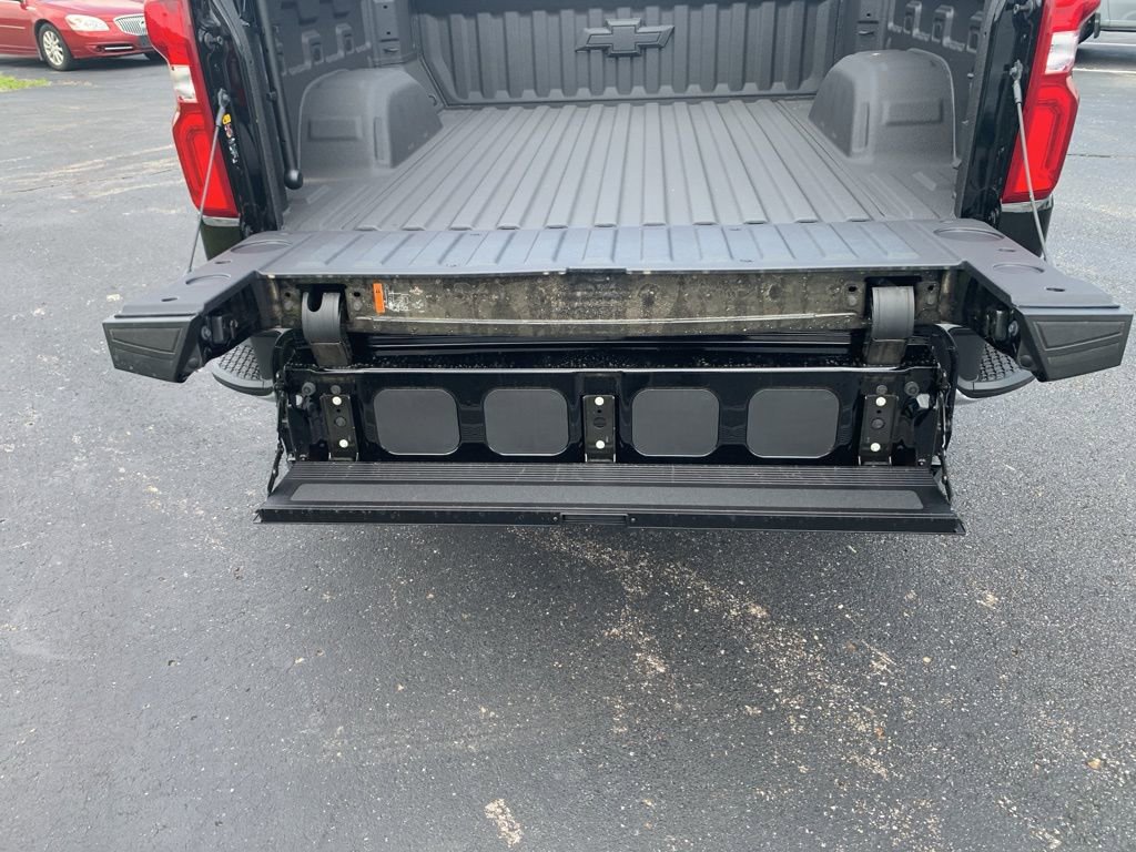 2025 Chevrolet Silverado 1500 LTZ photo 32