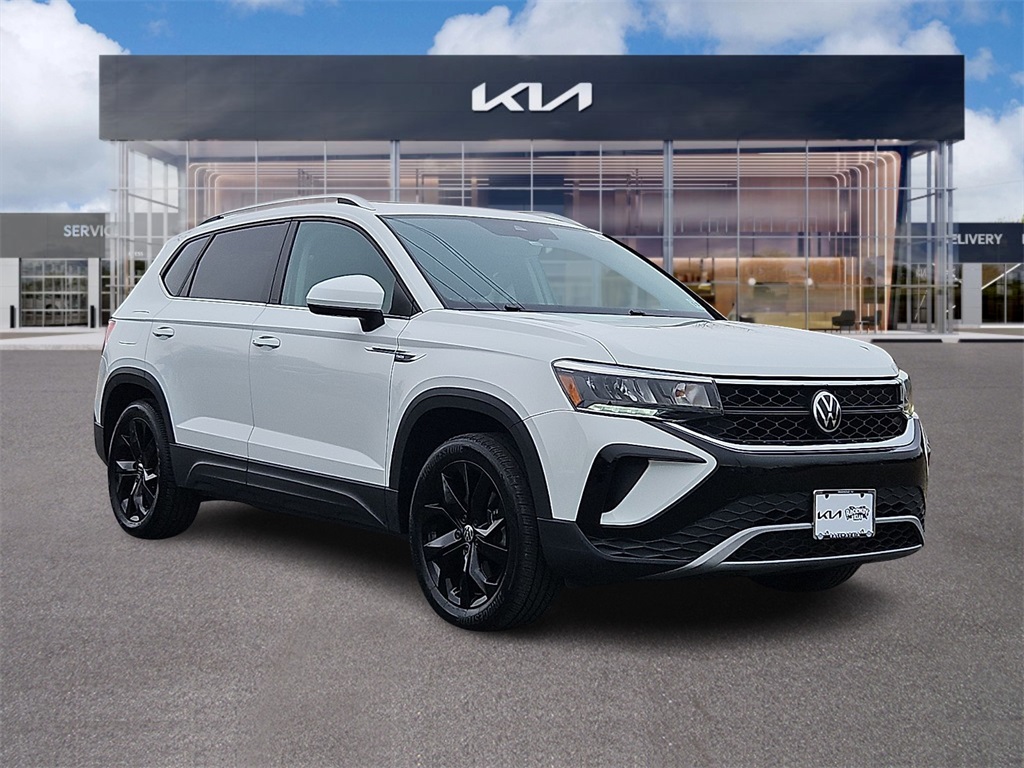 2023 Volkswagen Taos SE